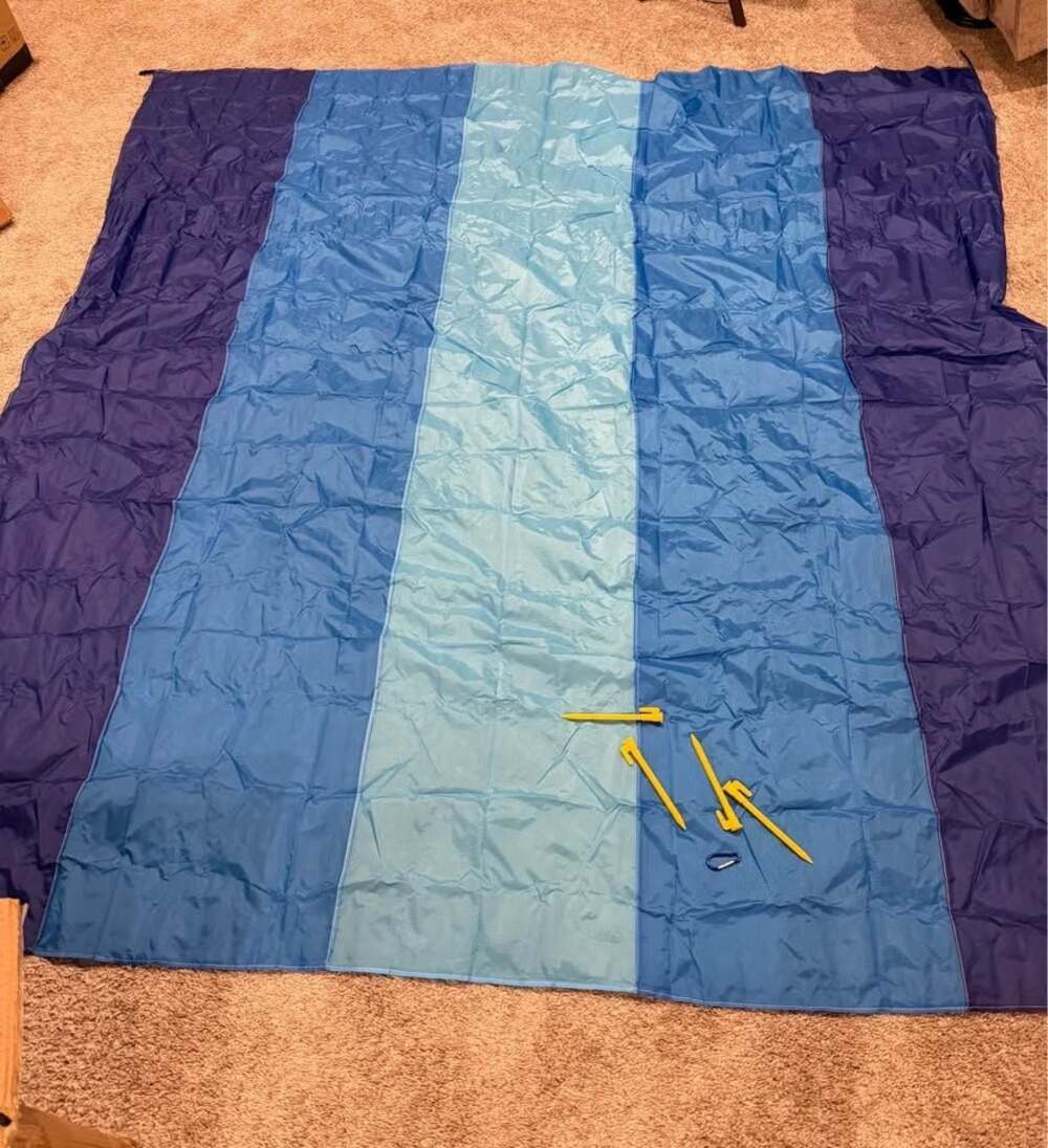 Beach blanket- sand and water wicking